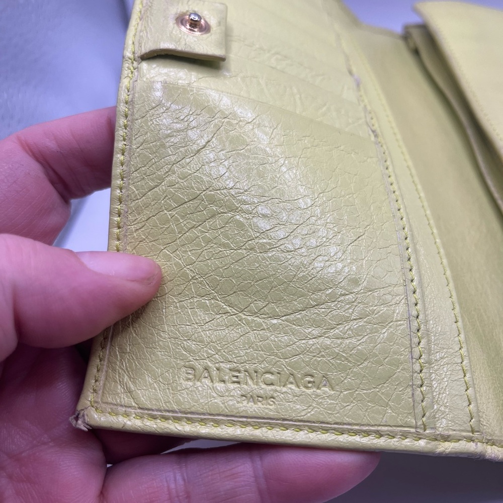 Vintage Balenciaga Women's green wallet - Picture 7 of 12